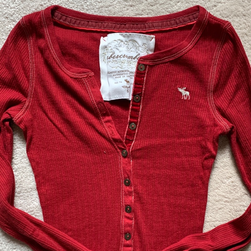 Red Abercrombie long sleeved henley